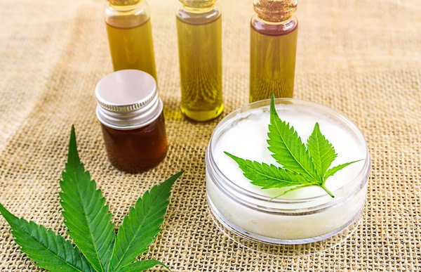 Pourquoi le CBD est de plus en plus utilisé en cosmétique ?