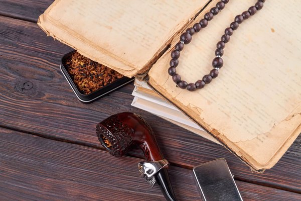 Comment choisir des accessoires en métal brossé pour des événements d'affaires modernes ?